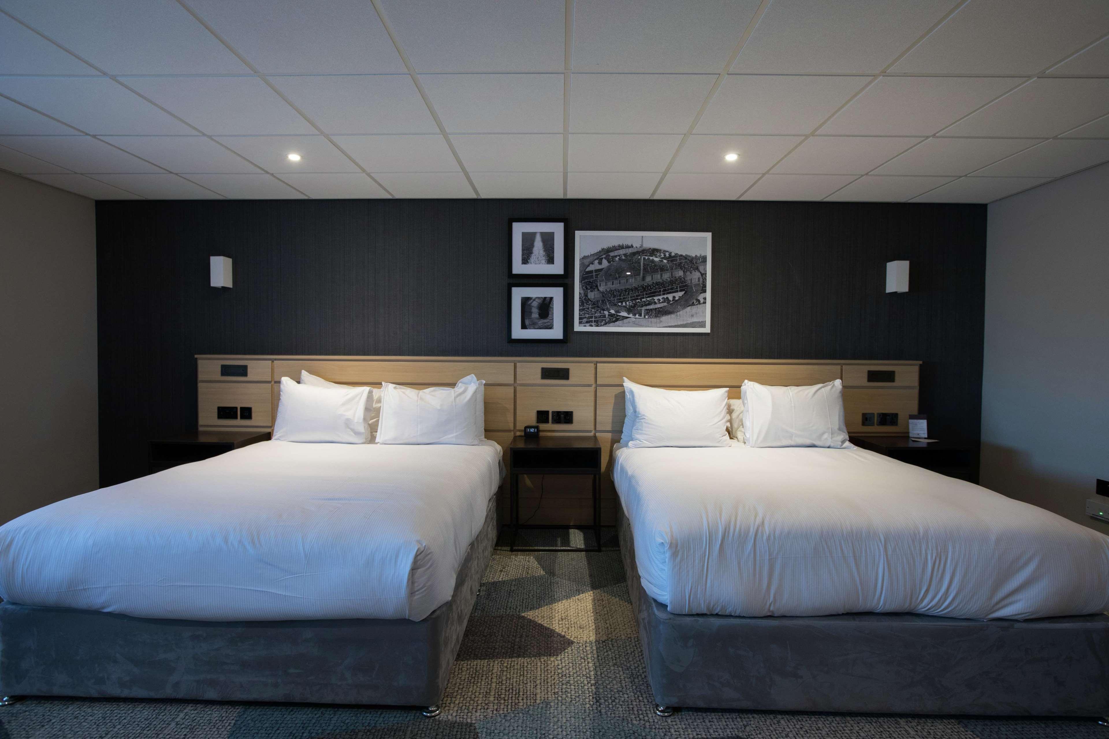 Отель Doubletree By Hilton Coventry Building Society Arena Экстерьер фото