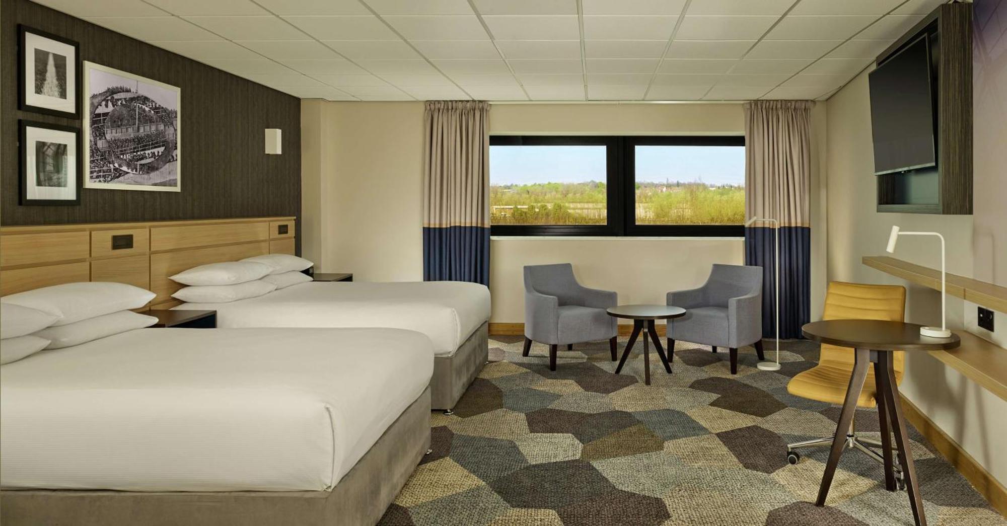 Отель Doubletree By Hilton Coventry Building Society Arena Экстерьер фото